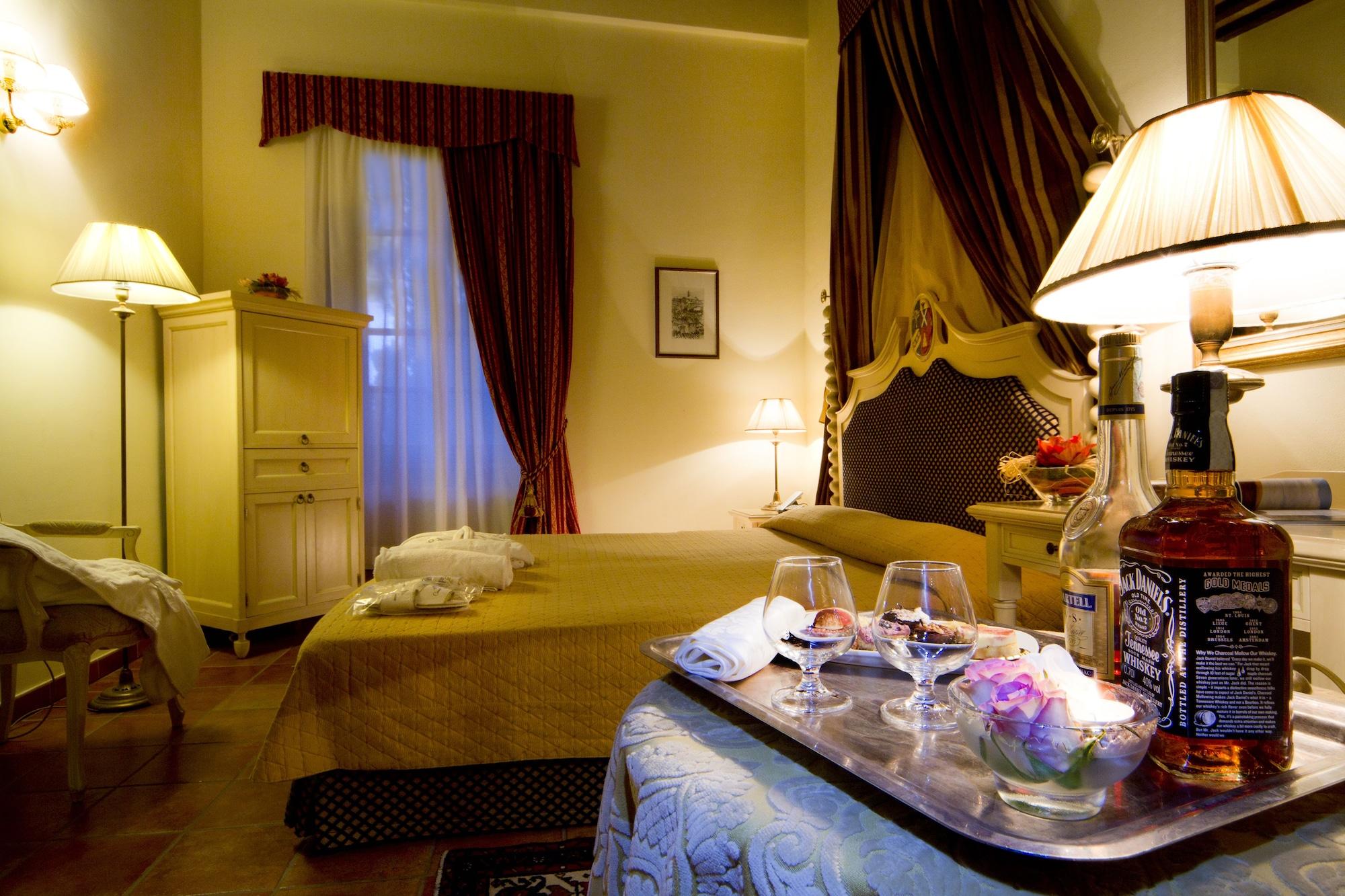Castello Di Leonina Relais - Adults Only Hotel Siena Exterior photo