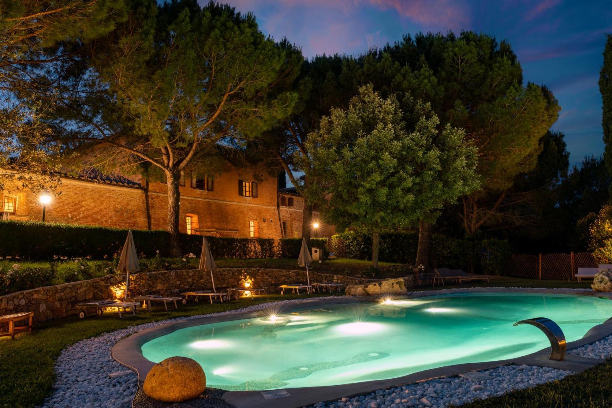 Castello Di Leonina Relais - Adults Only Hotel Siena Exterior photo