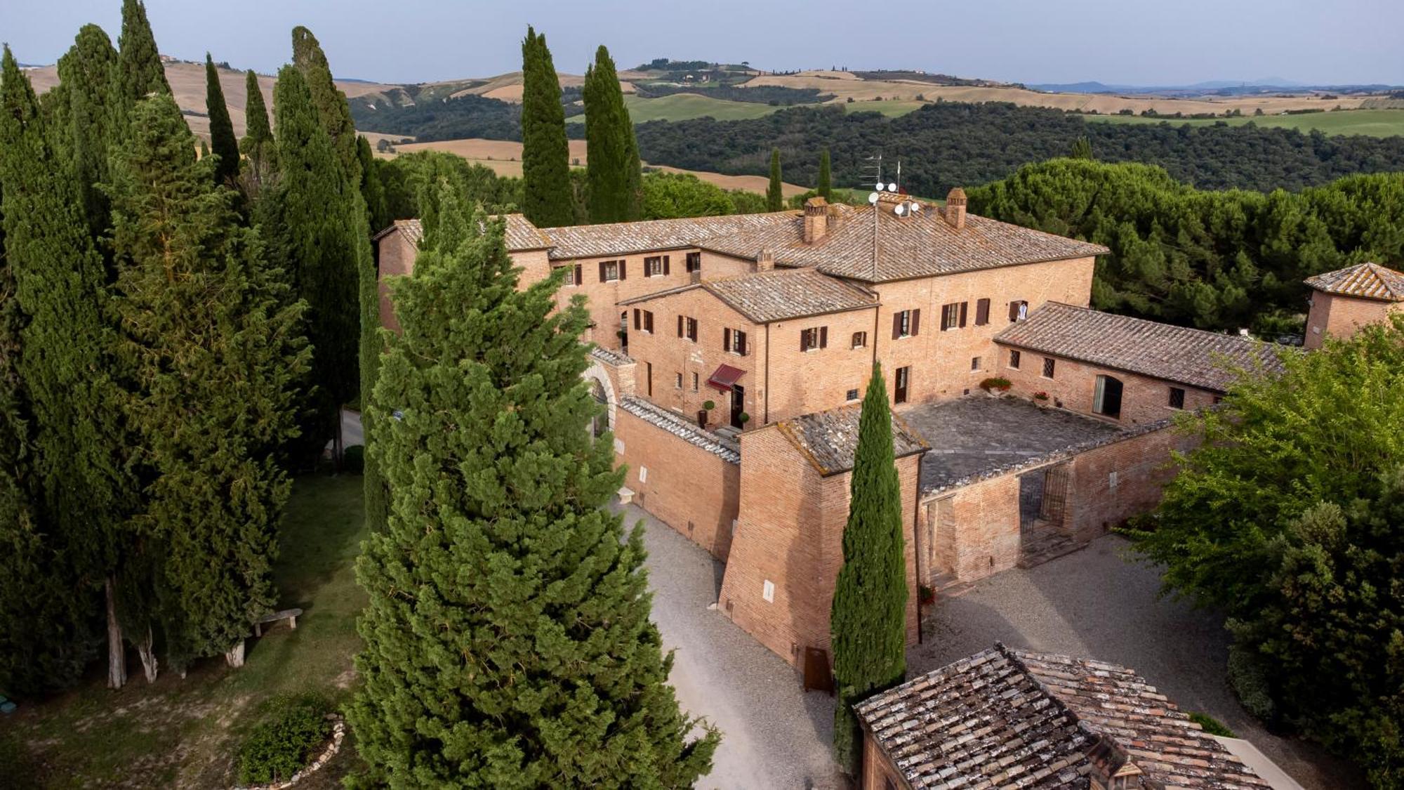 Castello Di Leonina Relais - Adults Only Hotel Siena Exterior photo