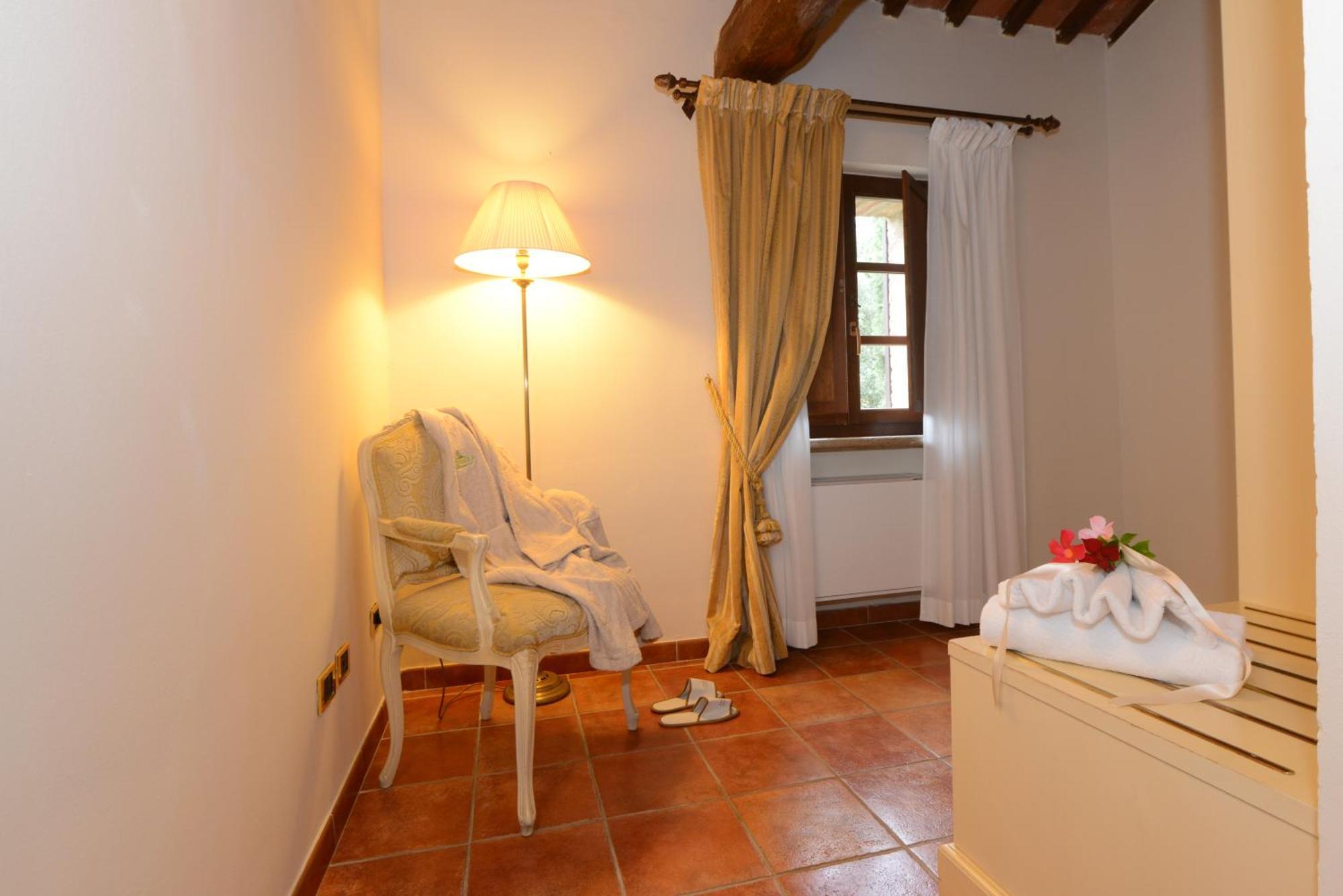 Castello Di Leonina Relais - Adults Only Hotel Siena Exterior photo